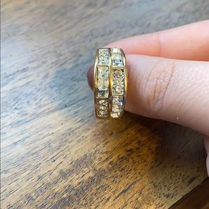Chunky gold ring